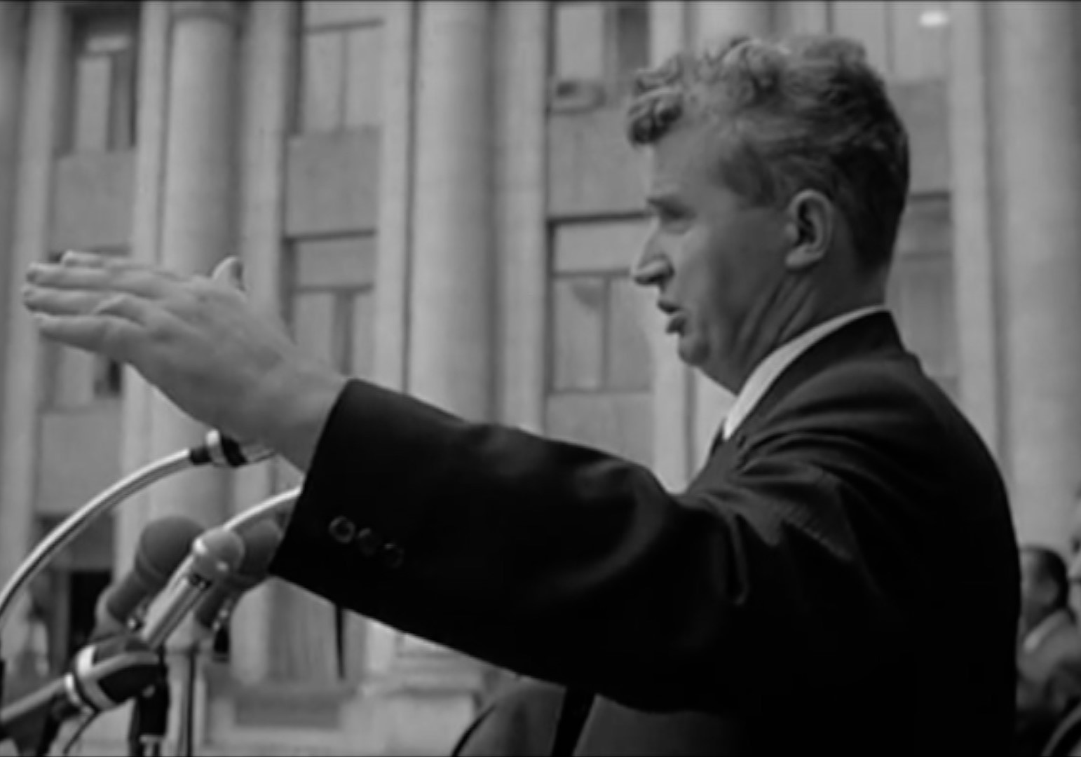 Nicolae Ceaușescu, lovitura militară